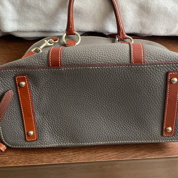 Dooney and Bourke bag - Picture 7 of 14